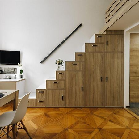 Cozy & Comfortable Apt Walking Anywhere You Want Sen Praga Exterior foto