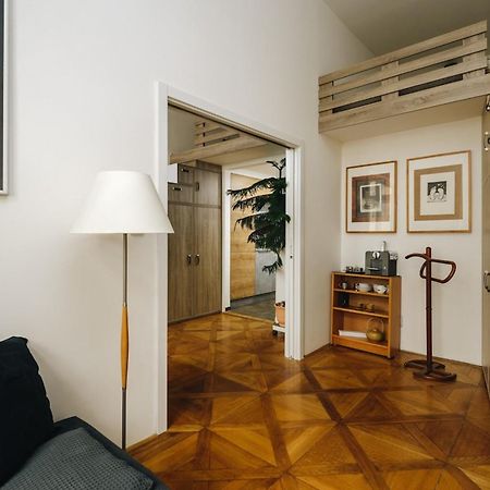 Cozy & Comfortable Apt Walking Anywhere You Want Sen Praga Exterior foto